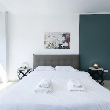 Hip And Fun B Apartment *